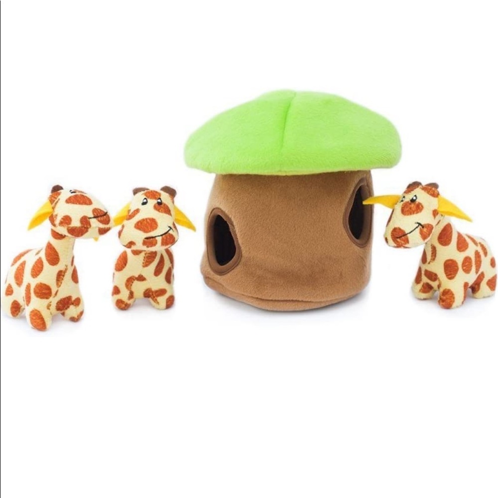 Zippy Paws Zippy Burrow Giraffe Lodge Dog Toy NWOT